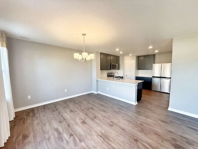 Building Photo - Immaculate Two Story Home in Legend Point ...