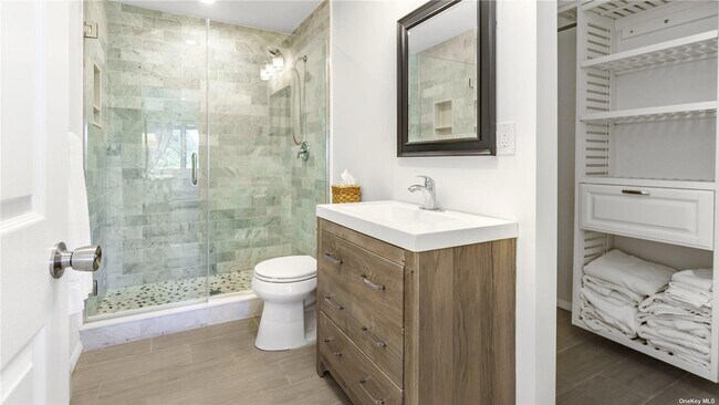 Building Photo - 19 Rogers Ln