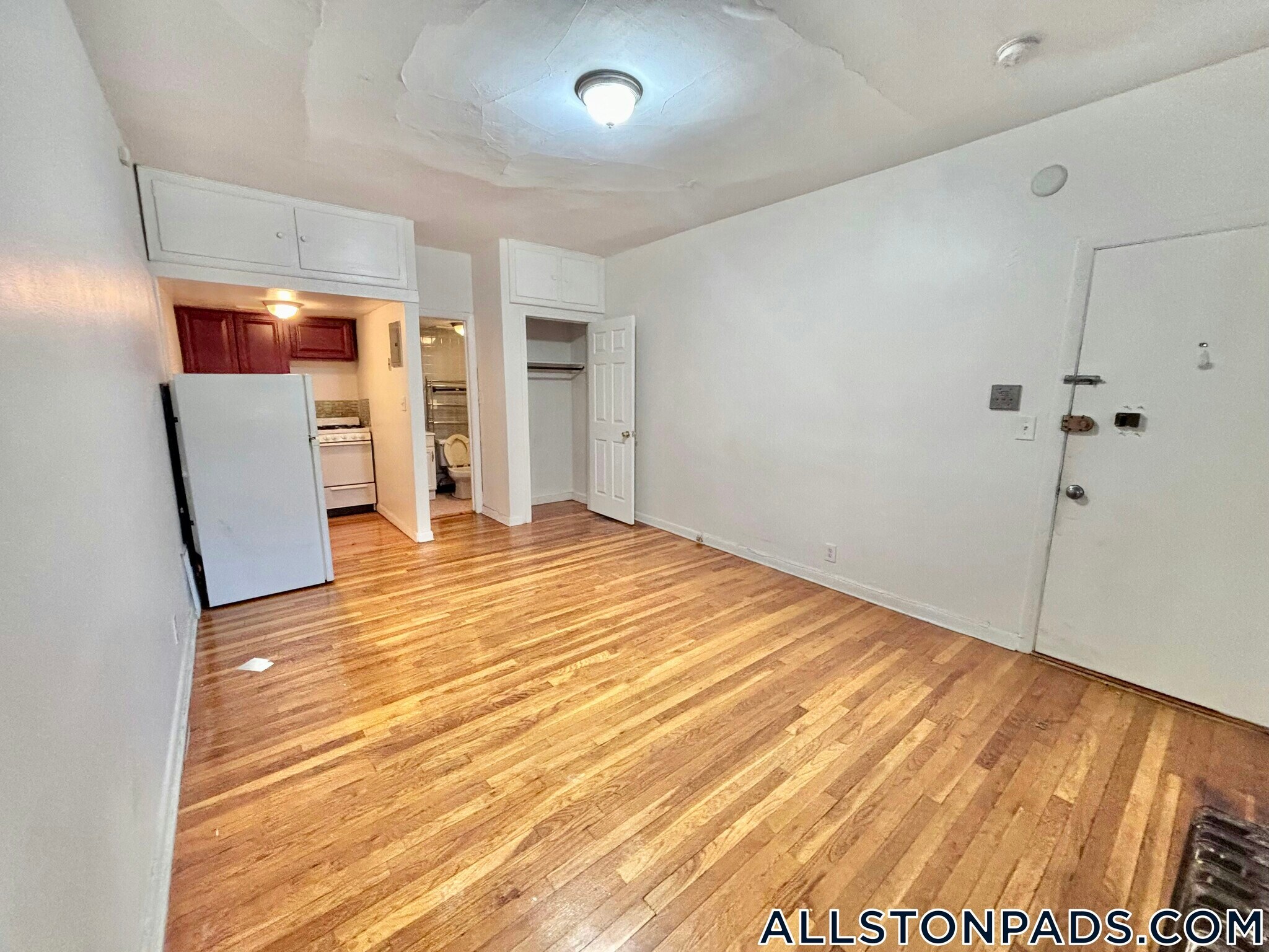 Building Photo - 153 Brighton Ave