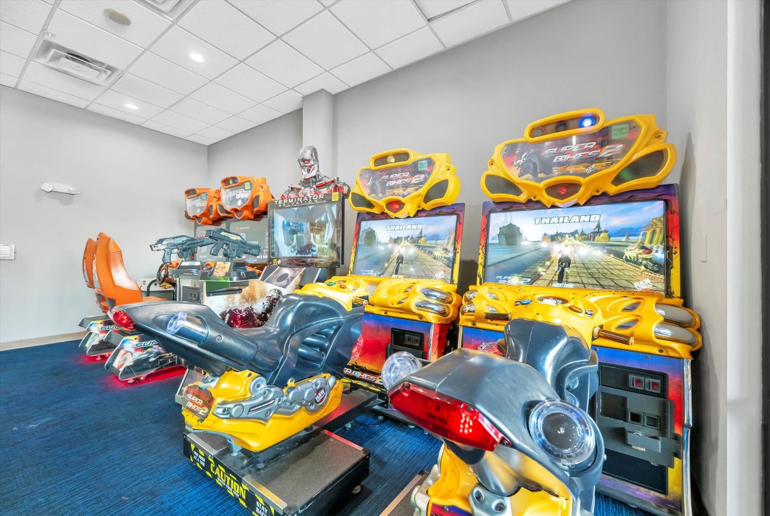 Building Photo - 12562 International Dr