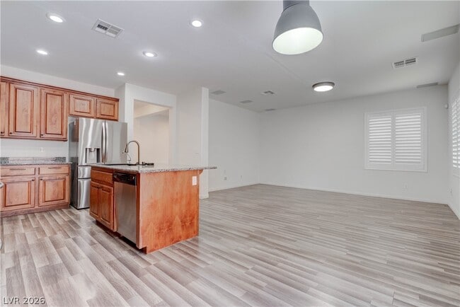 Building Photo - 985 Noah Valley St