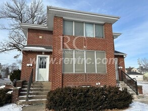 Building Photo - 1202 Walnut-