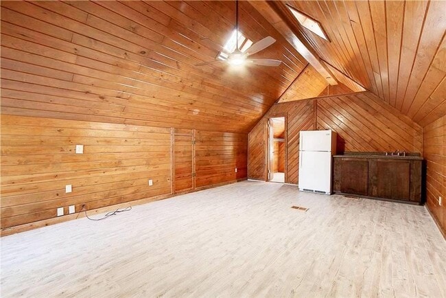Building Photo - 8612 Bowling Green Dr