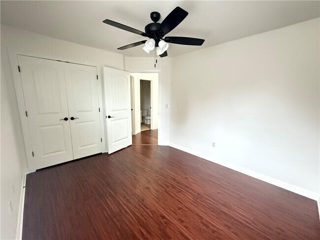 Building Photo - 3031 N Bentley Ridge