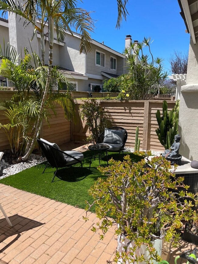 Building Photo - Stylish 3BR Townhome with Garage in Prestigious Woodbridge, Irvine