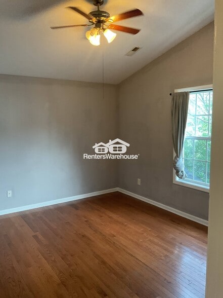 Building Photo - 9619 Littleleaf Dr