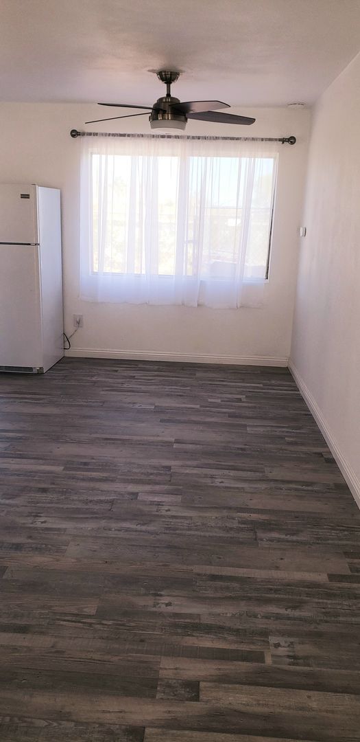 Building Photo - 6424 Mountain View St