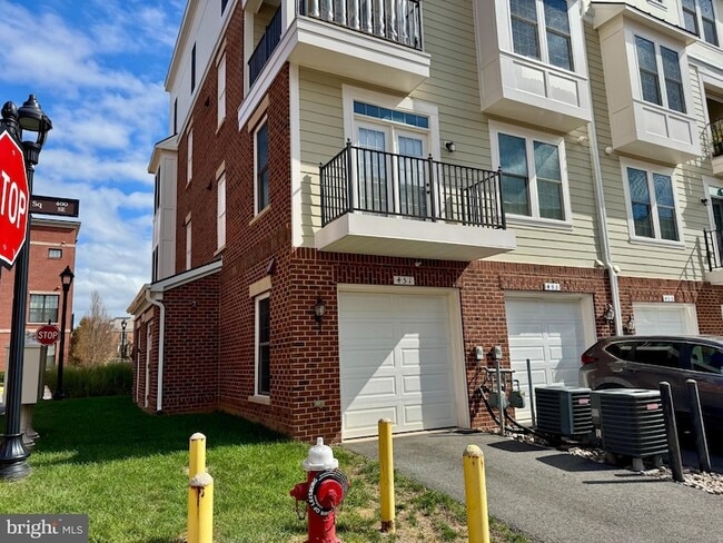 Building Photo - 451 Kornblau Terrace SE