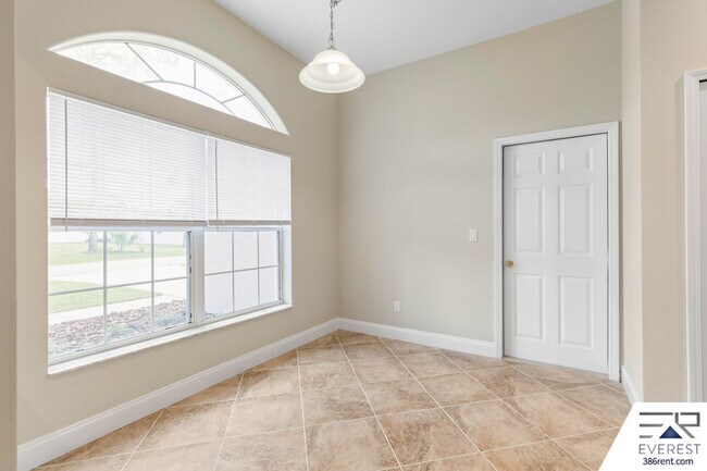 Building Photo - 25 Rainbrook Dr