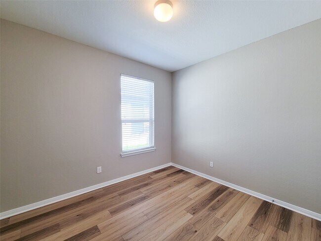 Building Photo - 6535 Dayridge Ln