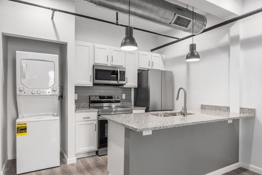 Building Photo - The Residences at 218 E Main St