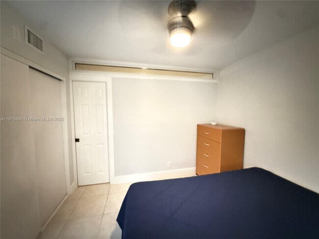 Building Photo - 1801 S Ocean Dr