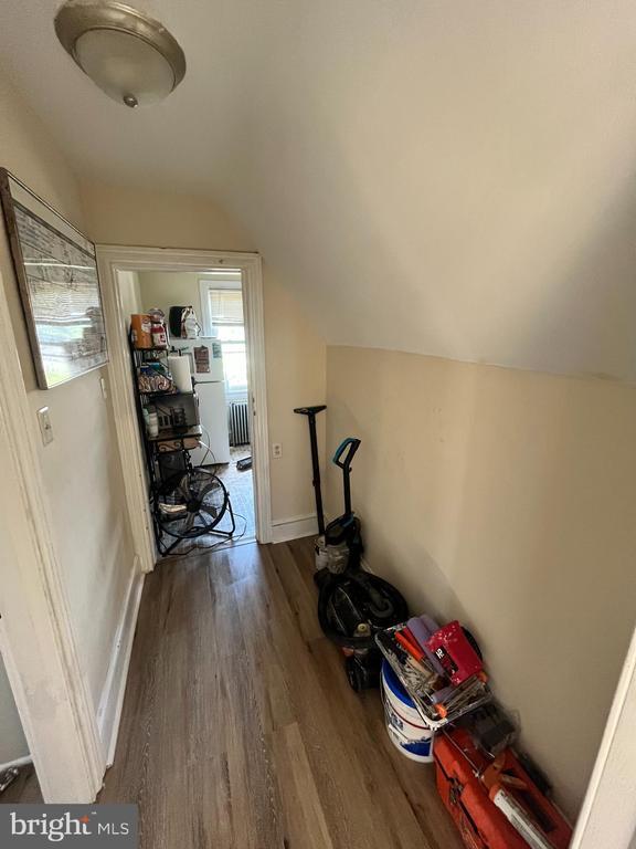 Building Photo - 541 E High St