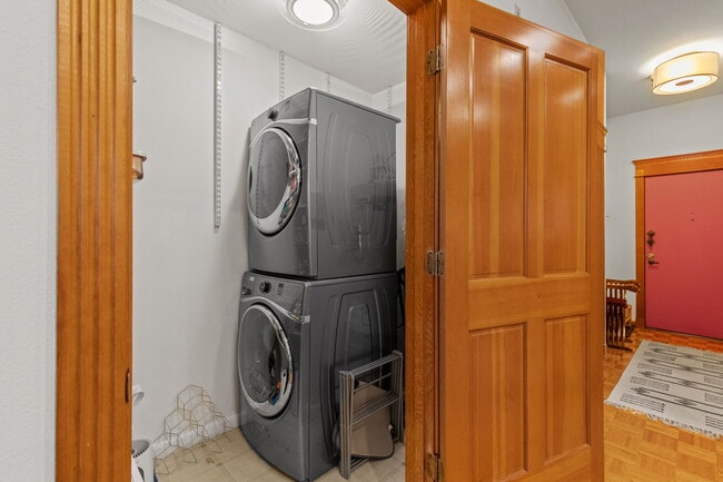 Building Photo - 1406 Harvard Ave