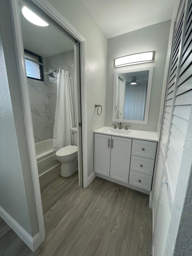 Building Photo - 1109 Acacia Rd