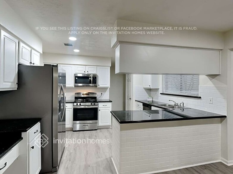 Building Photo - 16206 Elm Point Ct