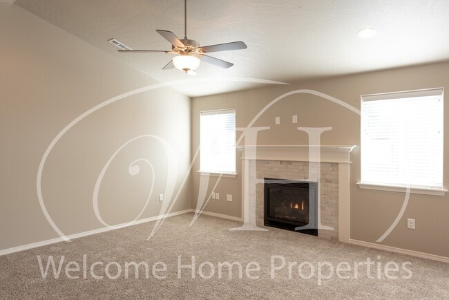 Building Photo - Beautiful Newer Home in New Neighborhood