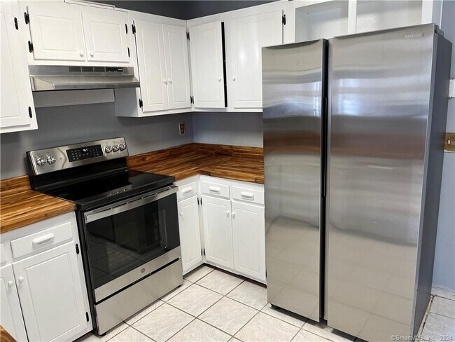 Building Photo - 117 Milwaukee Ave