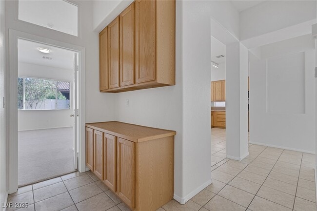 Building Photo - 10132 Crest Brook Pl