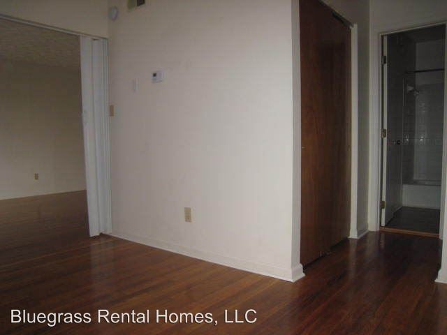 Building Photo - 1356 Royalty Ct