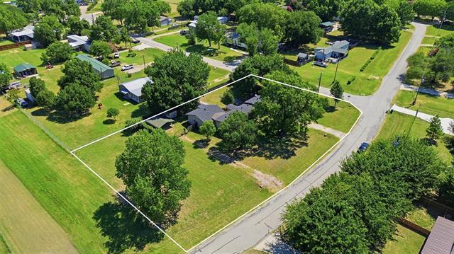 Building Photo - 1941 Lariat Ln