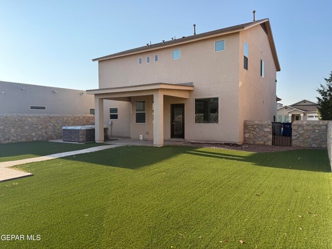 Building Photo - 13108 Red Cove