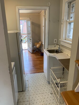 Building Photo - 1357 Oxford Rd NE