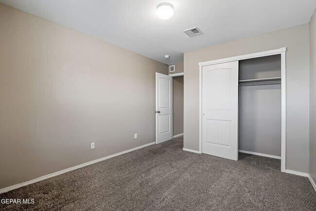 Building Photo - 13960 Garforth Ave