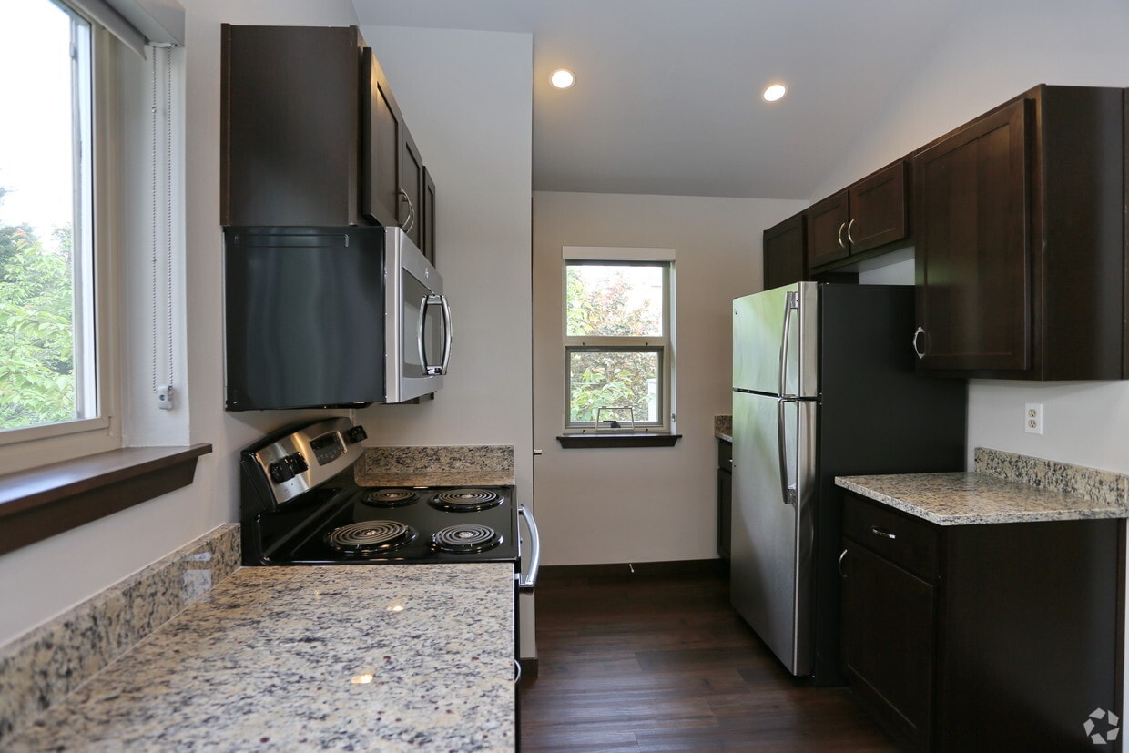 Juniper Ridge Apartments Bellevue