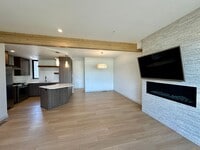 Building Photo - 4757 Kona Dr