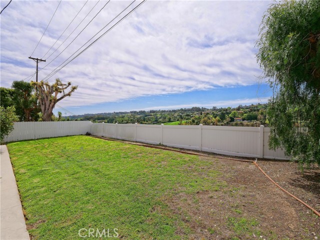 Building Photo - 27665 Longhill Dr