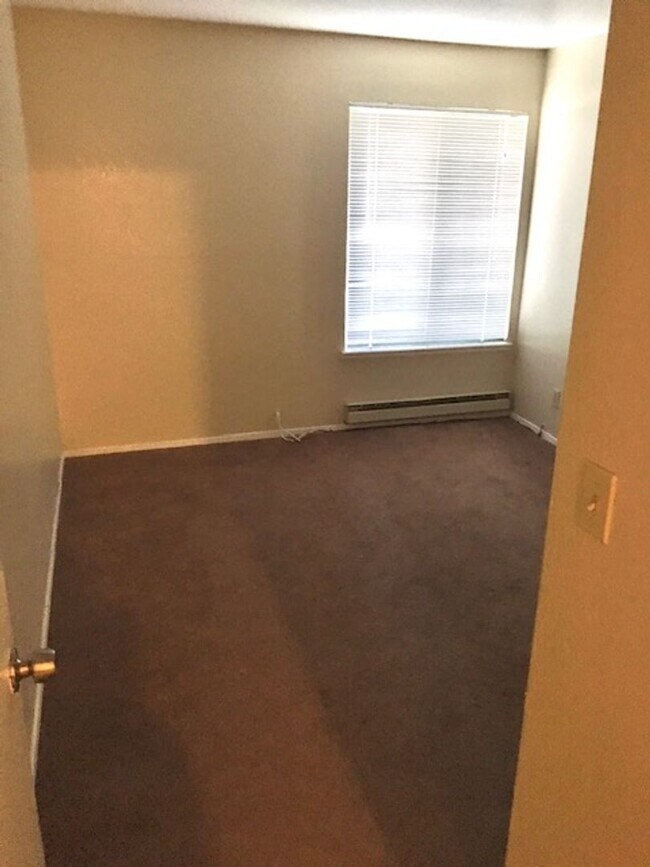 Building Photo - 2 Bed 2 Bath Condo in San Pablo -- AVAILAB...
