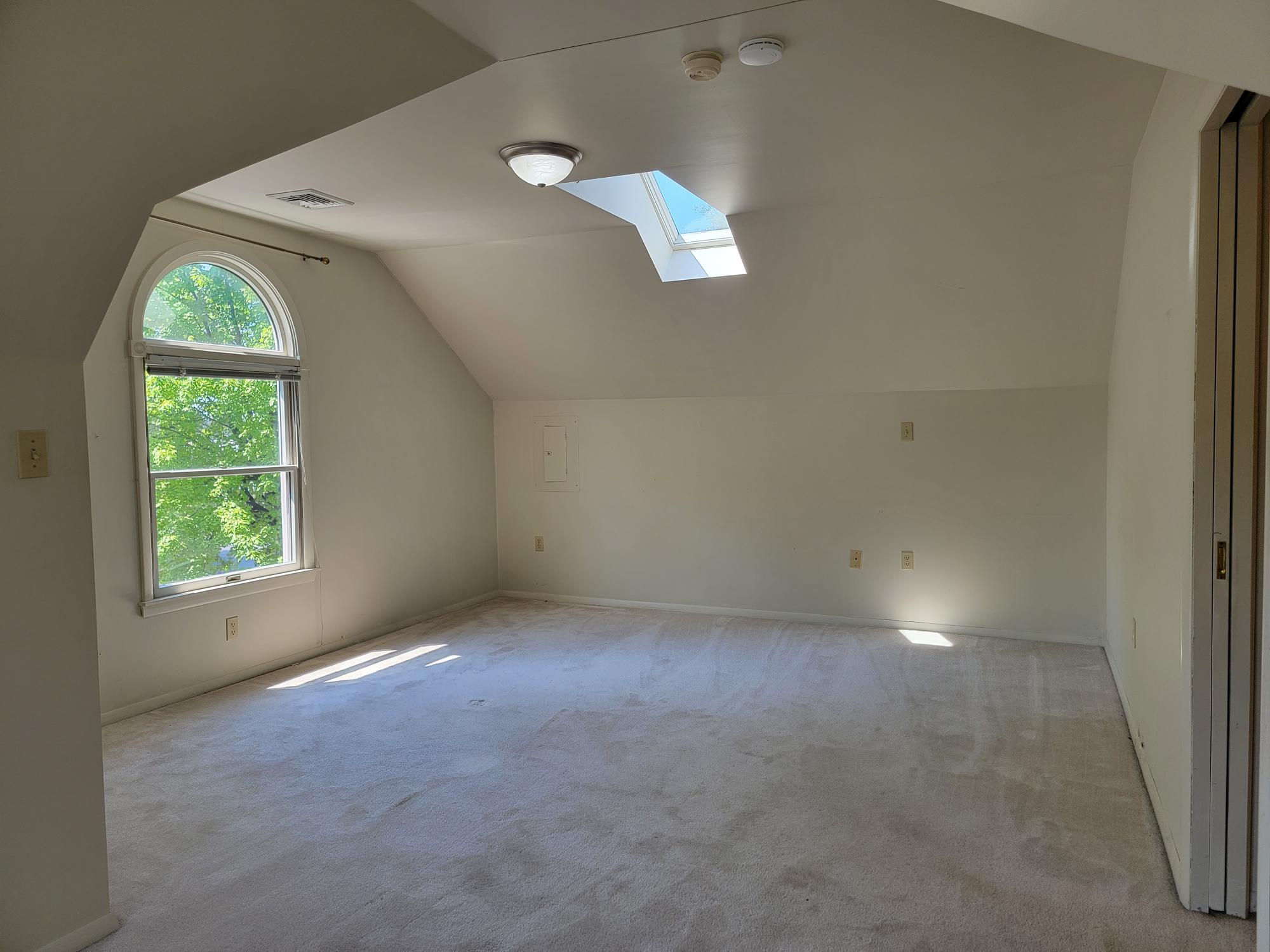 Building Photo - 1029 Quentin Rd