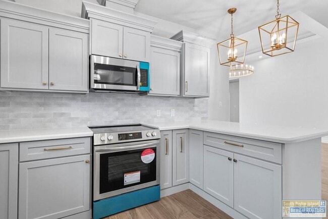 Building Photo - 2170 Portofino Blvd