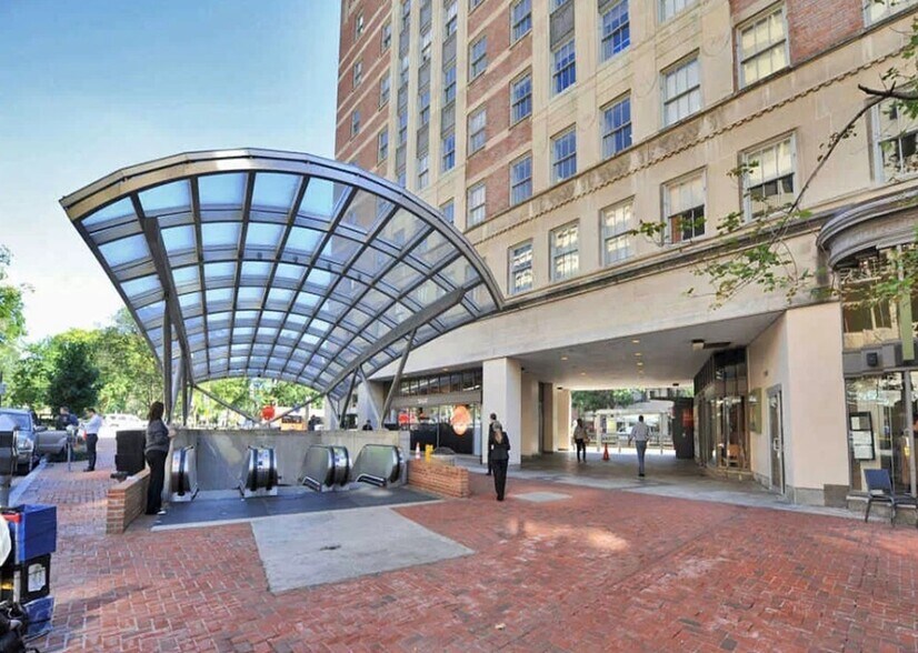 Building Photo - 1260 21st St NW