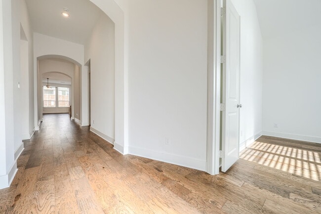 Building Photo - 1307 Beach Blvd