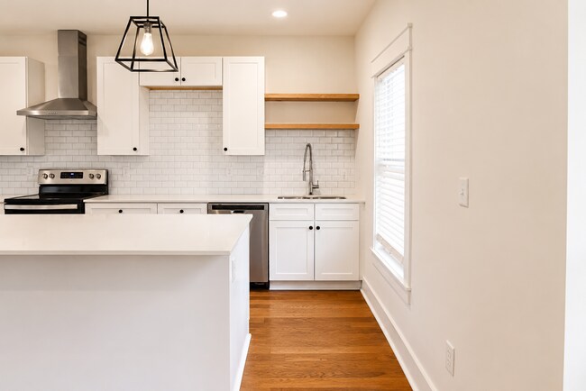 Building Photo - 4-Bedroom Home Steps from the Pool | Close to TTU & Downtown Cookeville
