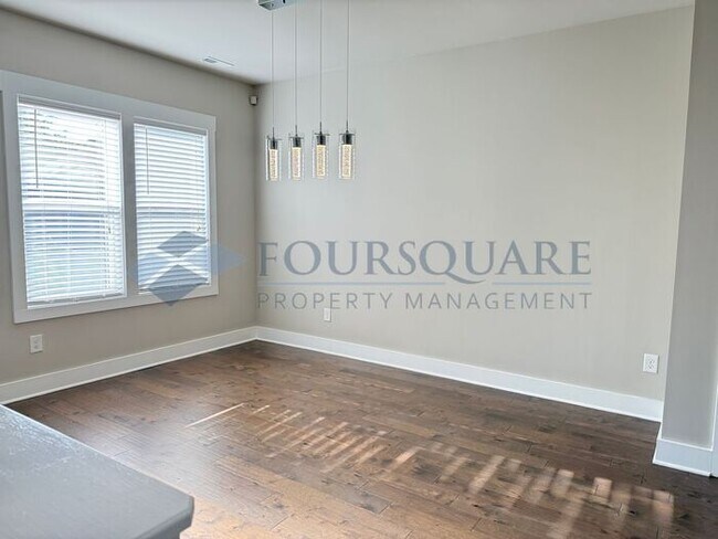 Building Photo - Lovely 3-Bedroom Home with Granite Kitchen, Office Nook & Finished Garage – Near Downtown Knightd...
