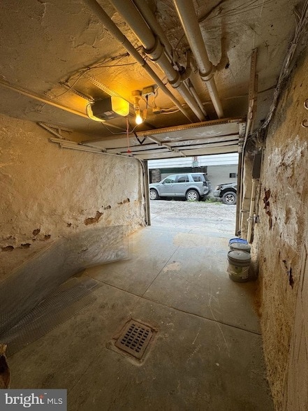 Building Photo - 612 Brill St