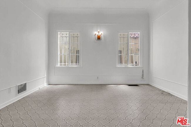 Building Photo - 118 N Harper Ave