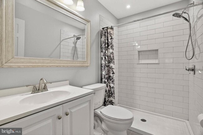 Building Photo - 8772 Manahan Dr