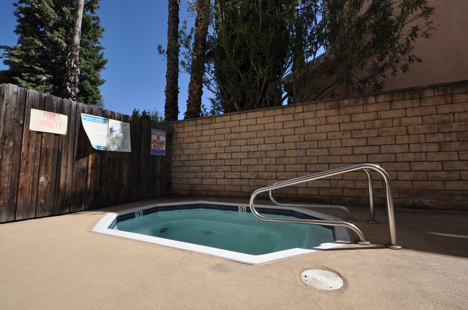 Building Photo - 11594 Moorpark St