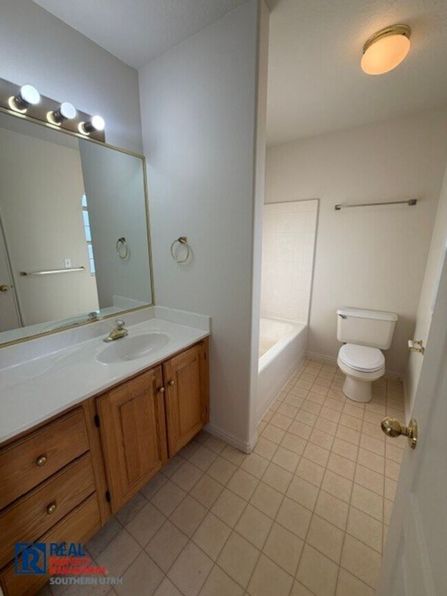 Building Photo - 1115 N 1570 W