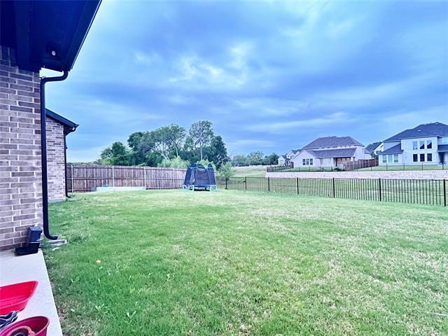 Building Photo - 2124 Esher Dr