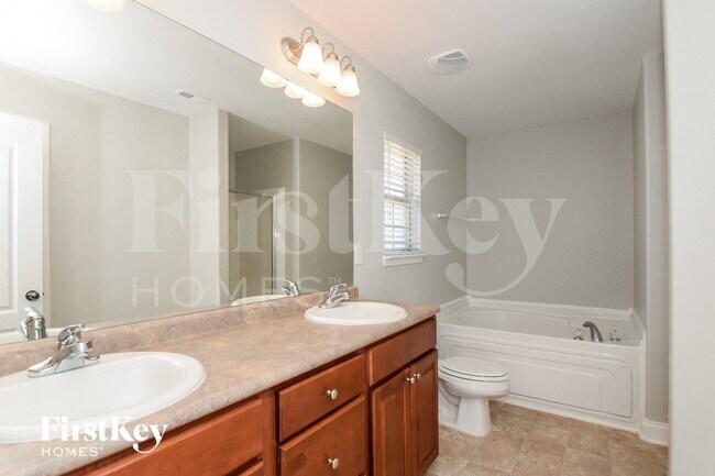 Building Photo - 125 Hidden Trace Ct