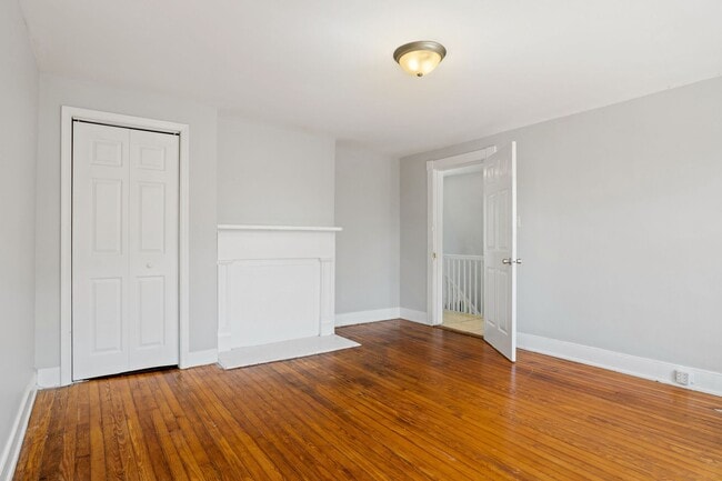 Building Photo - PRICE DROP on 3 Bedroom/1.5 Bath Northside...