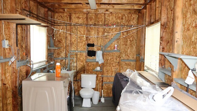 Building Photo - Single 2 bedrooms 2 baths house in San Diego CA.