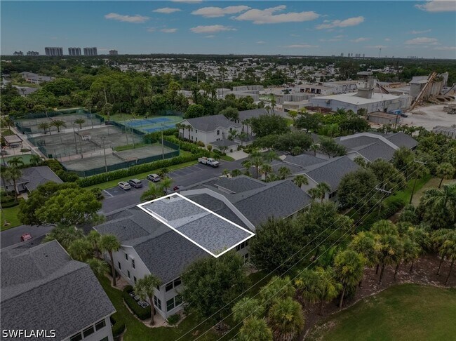 Building Photo - 1320 Charleston Square Dr