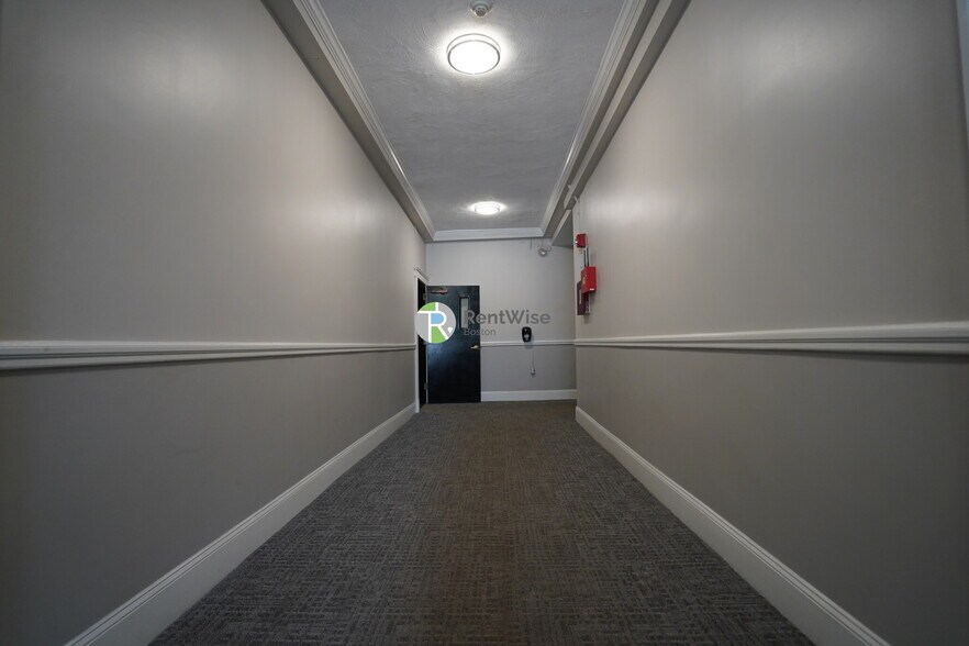 Building Photo - 82 Brainerd Rd