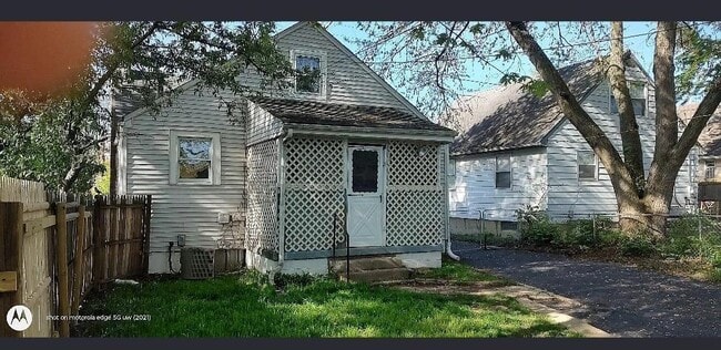 Building Photo - 269 Morse Rd